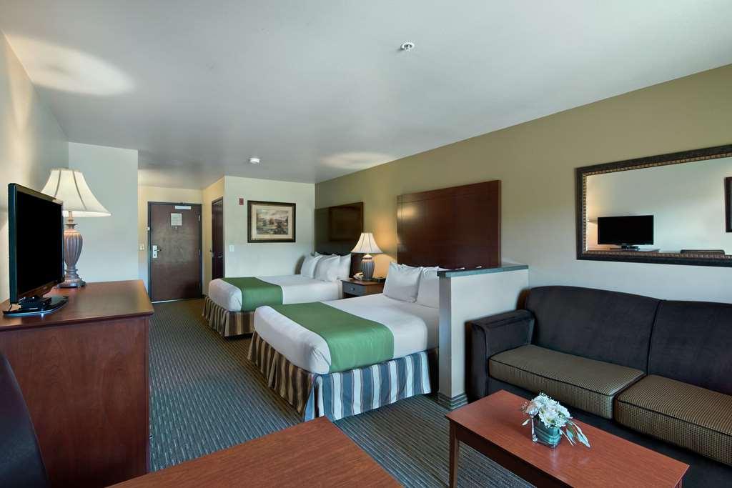 Oxford Suites Γιακίμα Δωμάτιο φωτογραφία