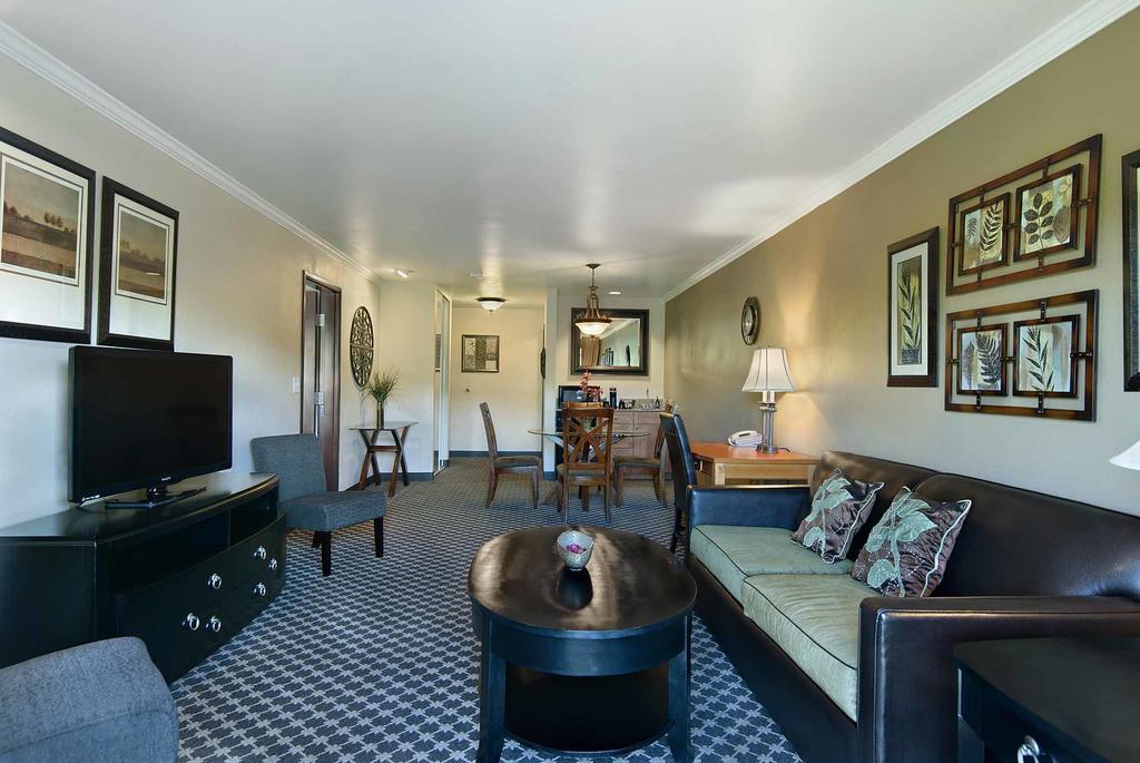 Oxford Suites Γιακίμα Εξωτερικό φωτογραφία