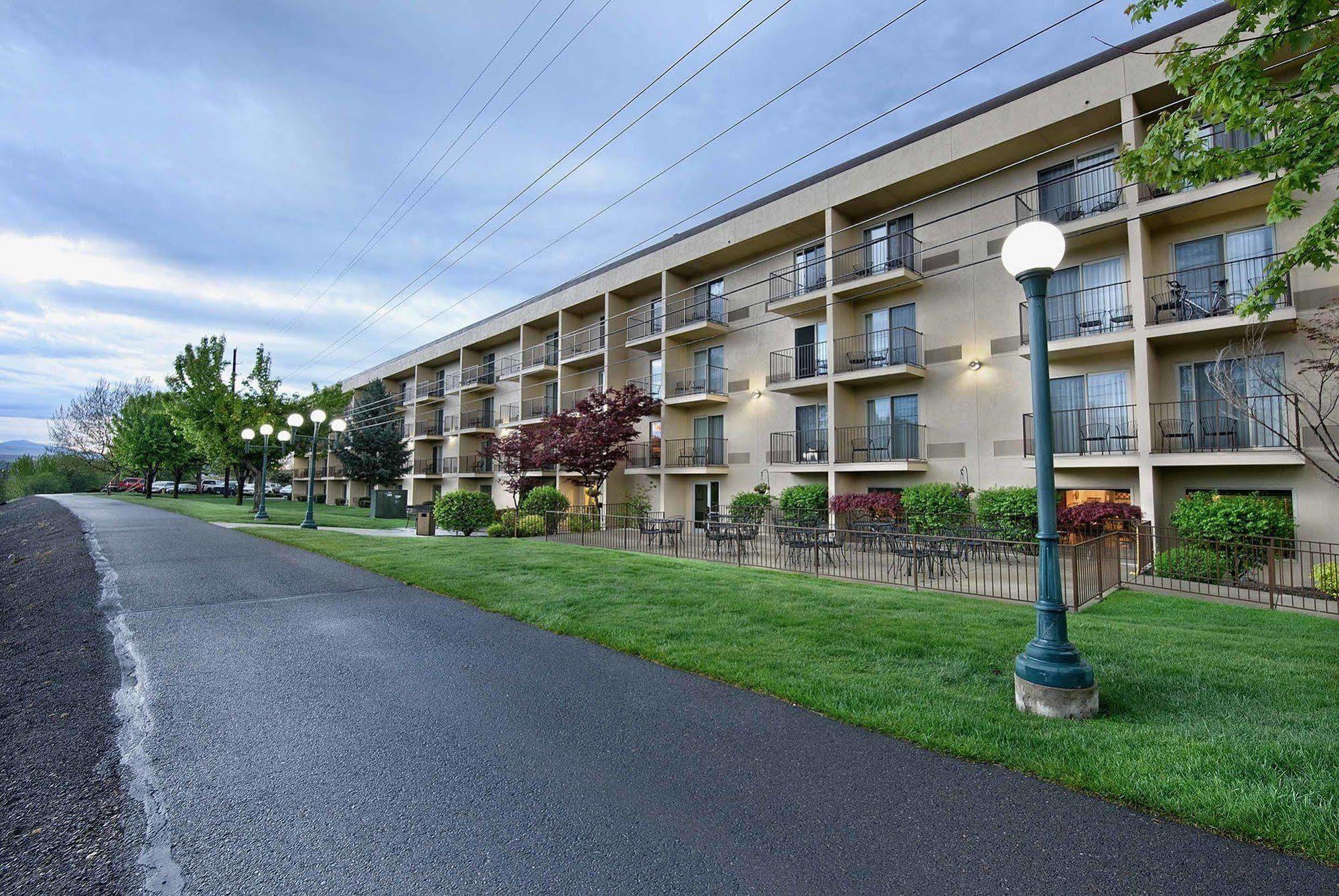 Oxford Suites Γιακίμα Εξωτερικό φωτογραφία