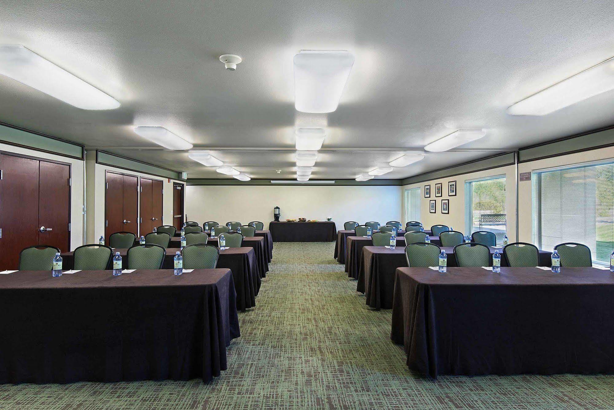 Oxford Suites Γιακίμα Εξωτερικό φωτογραφία