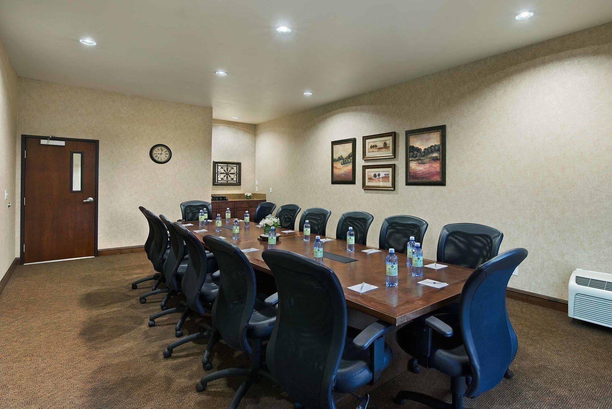 Oxford Suites Γιακίμα Εξωτερικό φωτογραφία