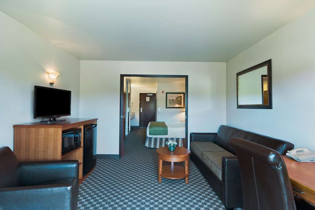 Oxford Suites Γιακίμα Δωμάτιο φωτογραφία
